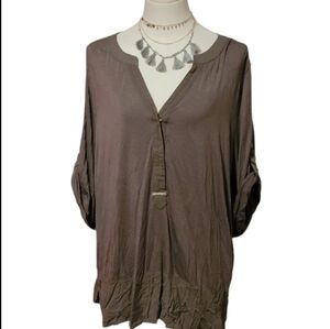 Democracy Taupe Cuffed Quarter Sleeve Blouse Metal Decor Size 1X Plus